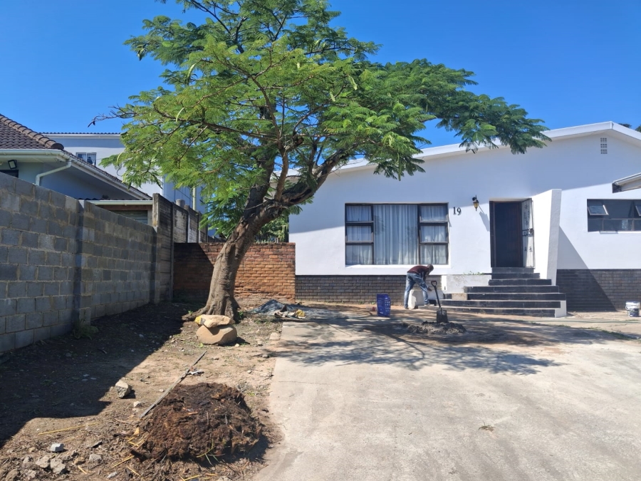 To Let 3 Bedroom Property for Rent in Amalinda Eastern Cape